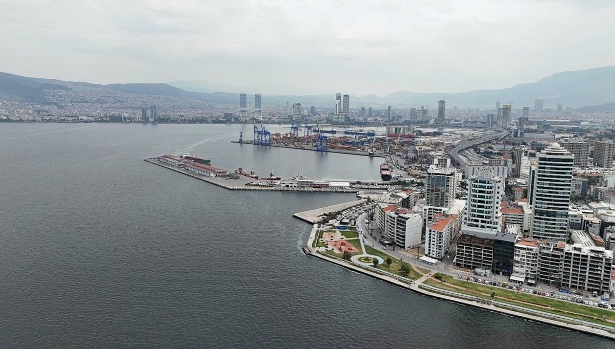 İzmir Körfezi'nde pis koku çilesi