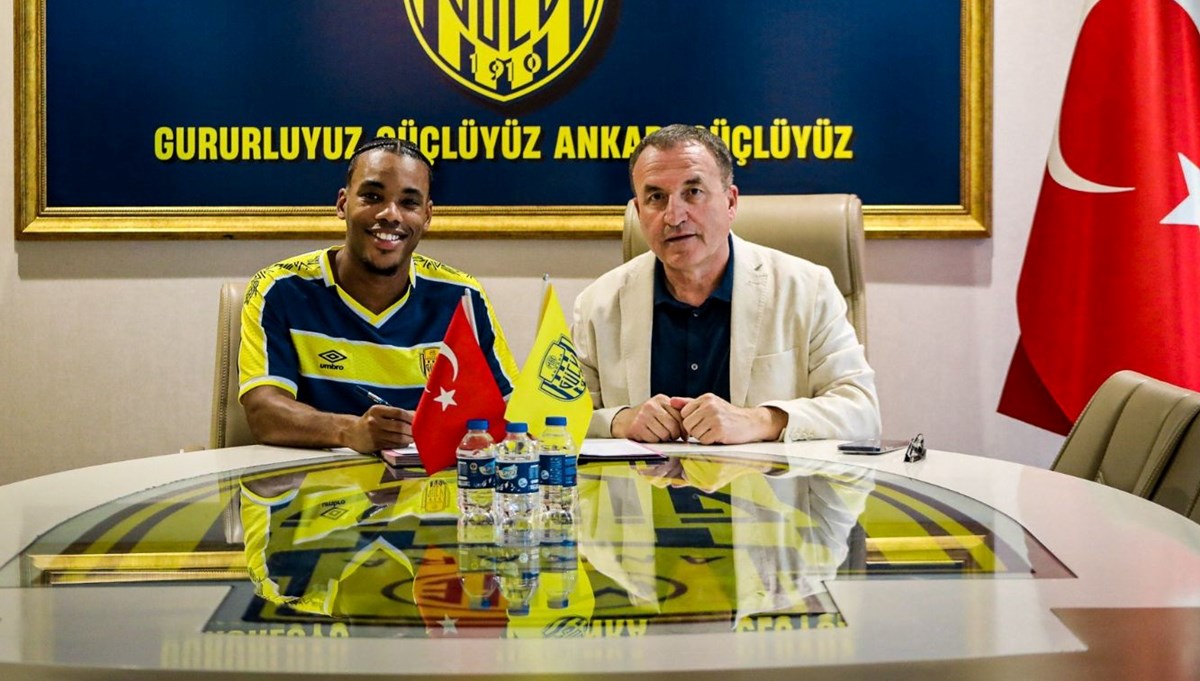 Garry Rodrigues Ankaragücü'nde (2023 yaz sezonu biten transferler) Garry Rodrigues Ankaragücü'nde (2023 yaz sezonu biten transferler)