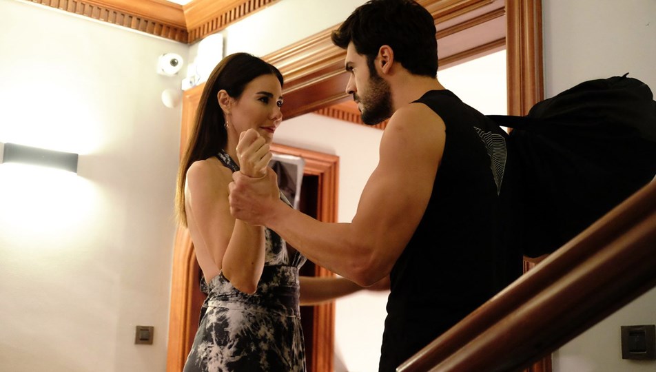 Star'ın yeni dizisi Sol Yanım'ın afişi yayınlandı