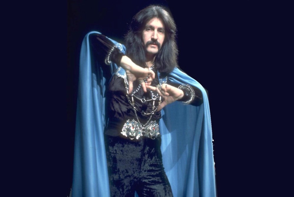 Barış Manço'nun 50 yıl önce bestelediği Cumhuriyet'in 100. yıl marşı bugün sahnede - 4