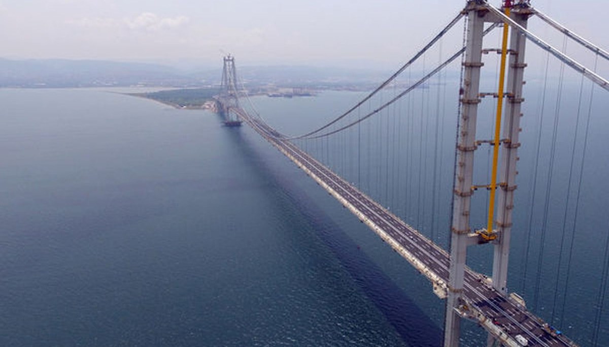 Çanakkale Boğazı'nda gemi trafiği güney-kuzey yönlü geçişlere açıldı