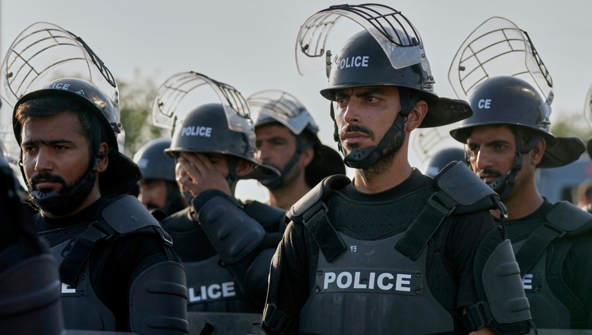 Pakistan'da 5 polis kaçırıldı