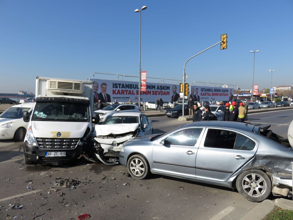 Kartal Sahil Yolu'nda kaza: 1 yaralı - 1