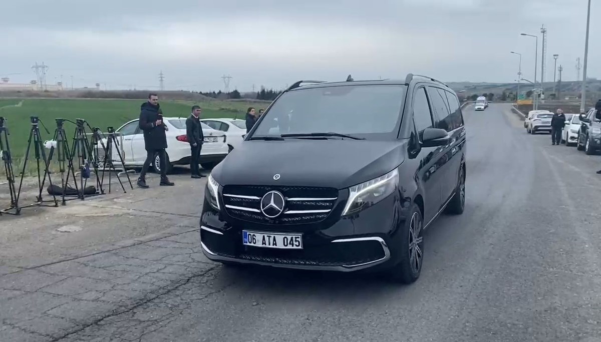 Özgür Özel'den İmamoğlu'na ziyaret