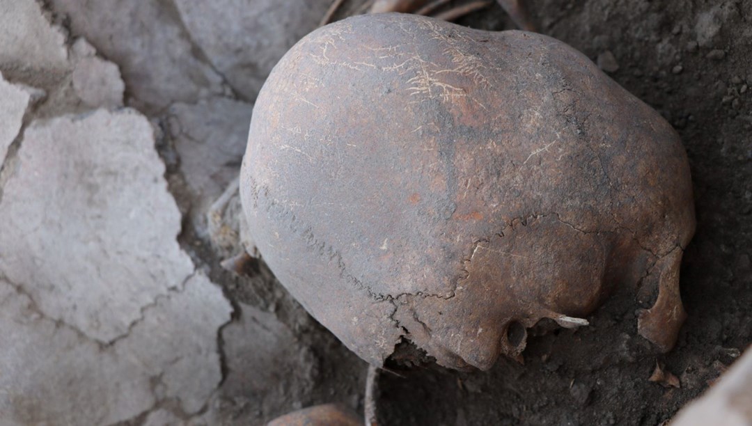 Yassıhöyük'te 6 bin yıllık kafatası bulundu