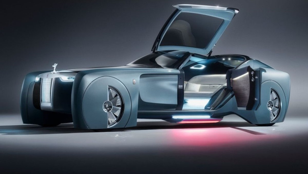 Rolls-Royce'un ilk elektrikli otomobili: İsmi açıklandı