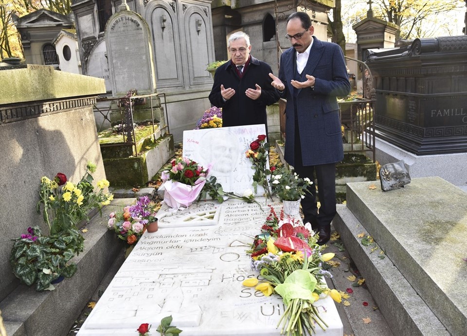 Cumhurbaşkanlığı Sözcüsü Kalın, Ahmet Kaya'nın mezarını ziyaret etti - 2