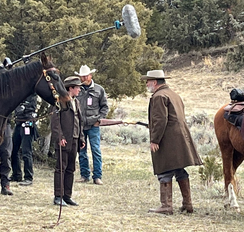 Ölümlü kaza sonrası Alec Baldwin yeniden "Rust" filmi setinde - 3