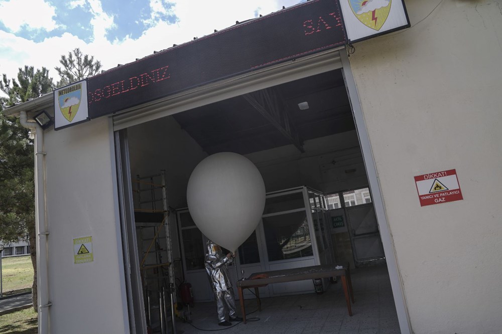 Görünmeyen Kahramanlar: Türkiye Semalarında Gece Gündüz Uçaklara Yol Gösteren Gizemli Sinyaller 75 m3Kde O6wkaFG2QYKZch5Q