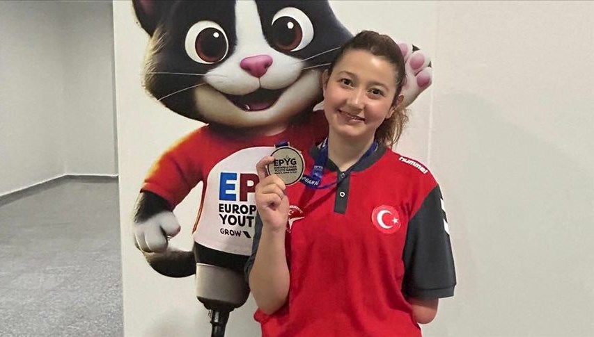 Sümeyye Sude Öztunç'tan gümüş madalya!