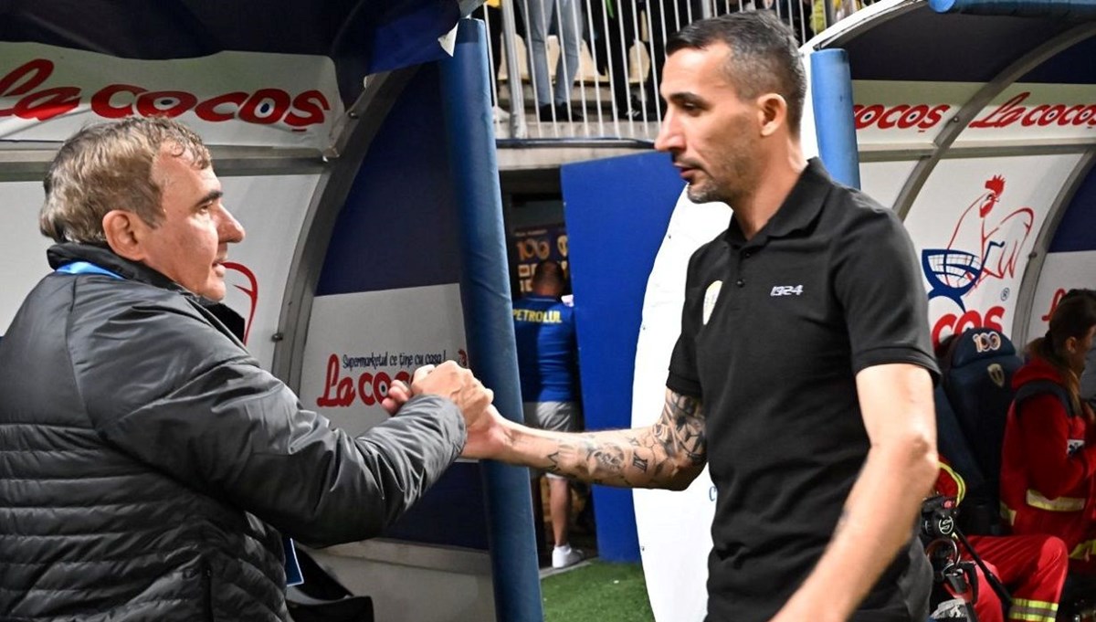 Mehmet Topal ile Gheorghe Hagi puanları paylaştı Mehmet Topal ile Gheorghe Hagi puanları paylaştı