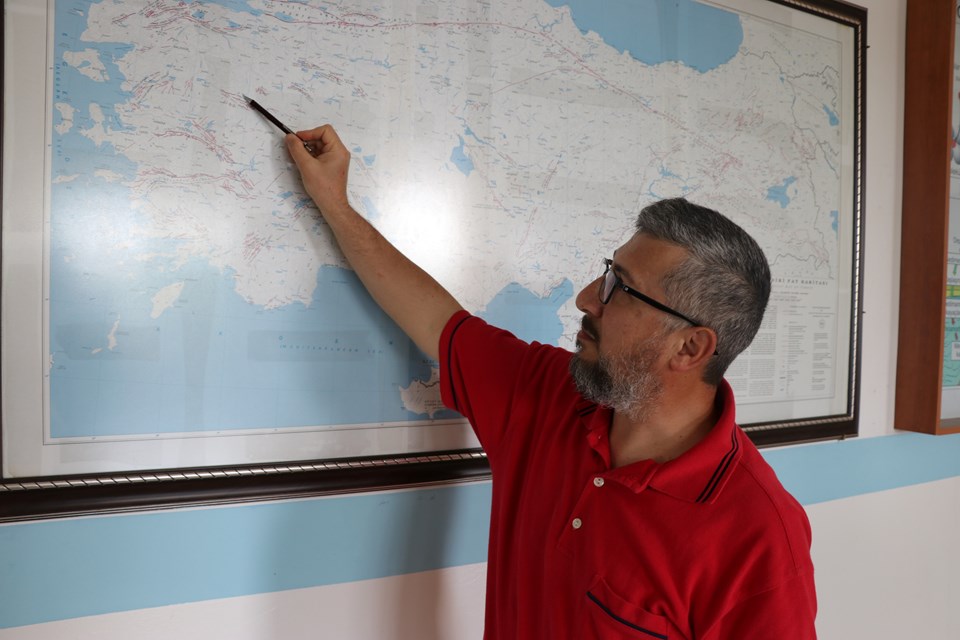 1,5 ayda bin 250 deprem oldu! Uzman isimden dikkat çeken sözler: "Buradaki depremler klasik depremlerden farklı" - 1