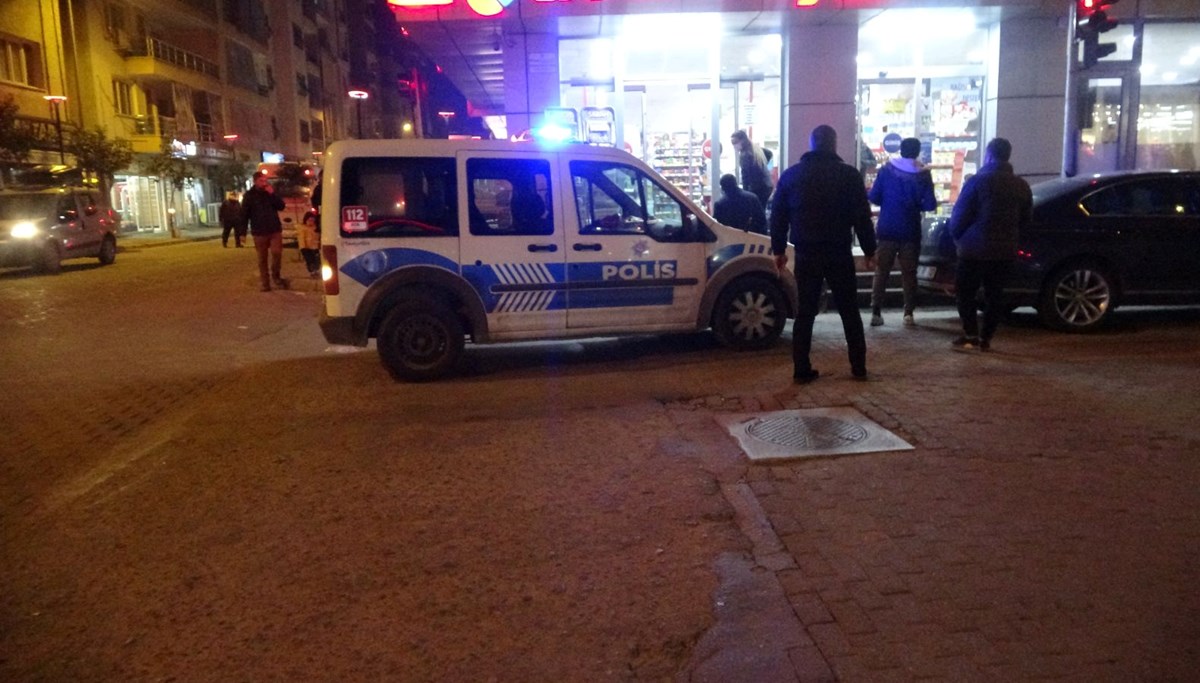 Çalıştığı marketi bastı: Eski eşinin baltayla saldırdığı kadın ağır yaralı