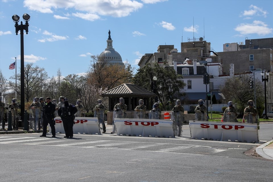 ABD Kongresi önünde polise saldırı - 2