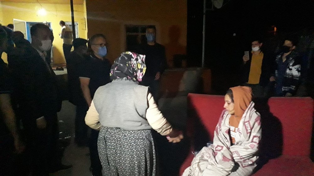 Niğde'deki depremde bazı evlerde çatlaklar oluştu - 5