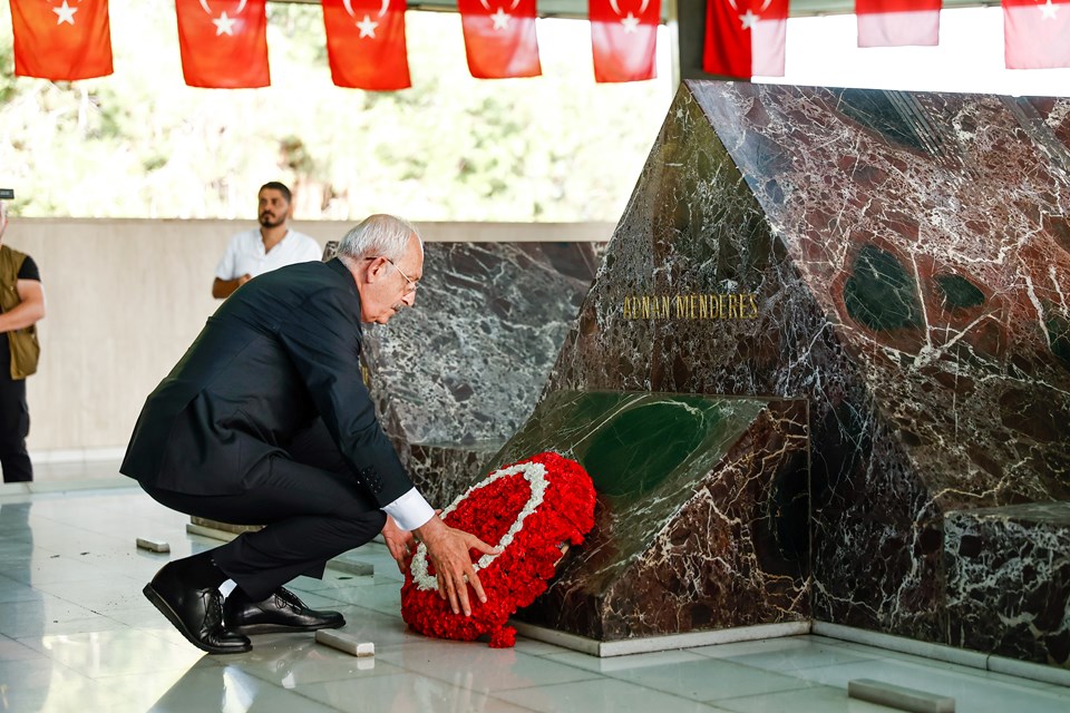 Kılıçdaroğlu'ndan Özal ve Menderes'in anıt mezarlarına ziyaret - 1