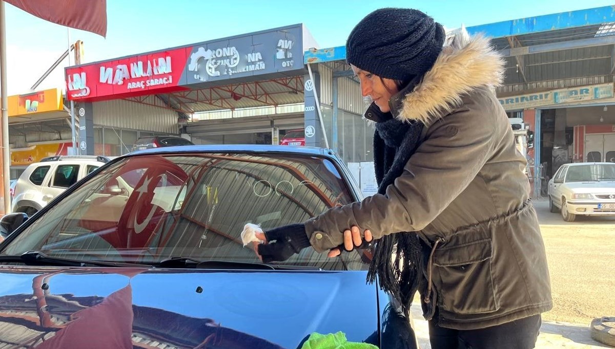 Kadın kuaförüydü, sanayide oto boyacısı oldu: Buradakiler bana 