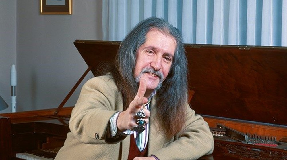 Barış Manço'nun 50 yıl önce bestelediği Cumhuriyet'in 100. yıl marşı bugün sahnede - 5