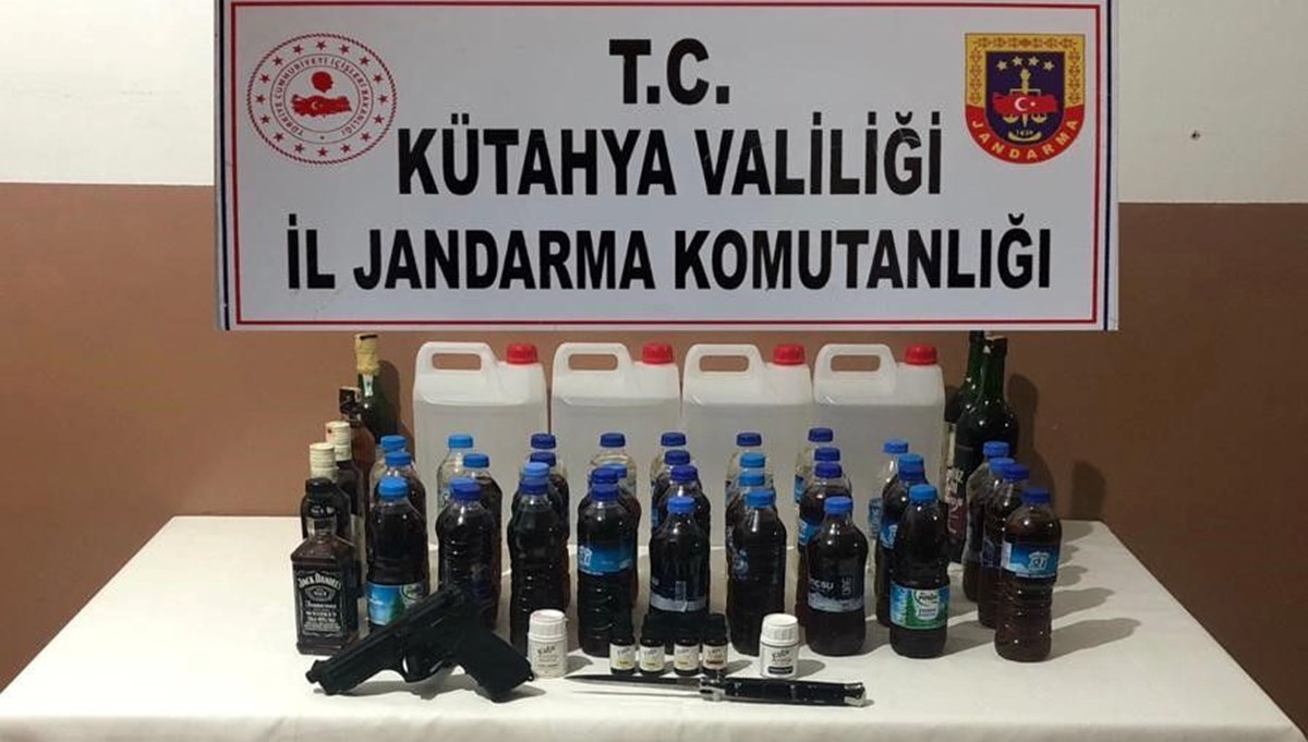 Gediz’de 25 litre sahte el yapımı alkollü içki ele geçirildi