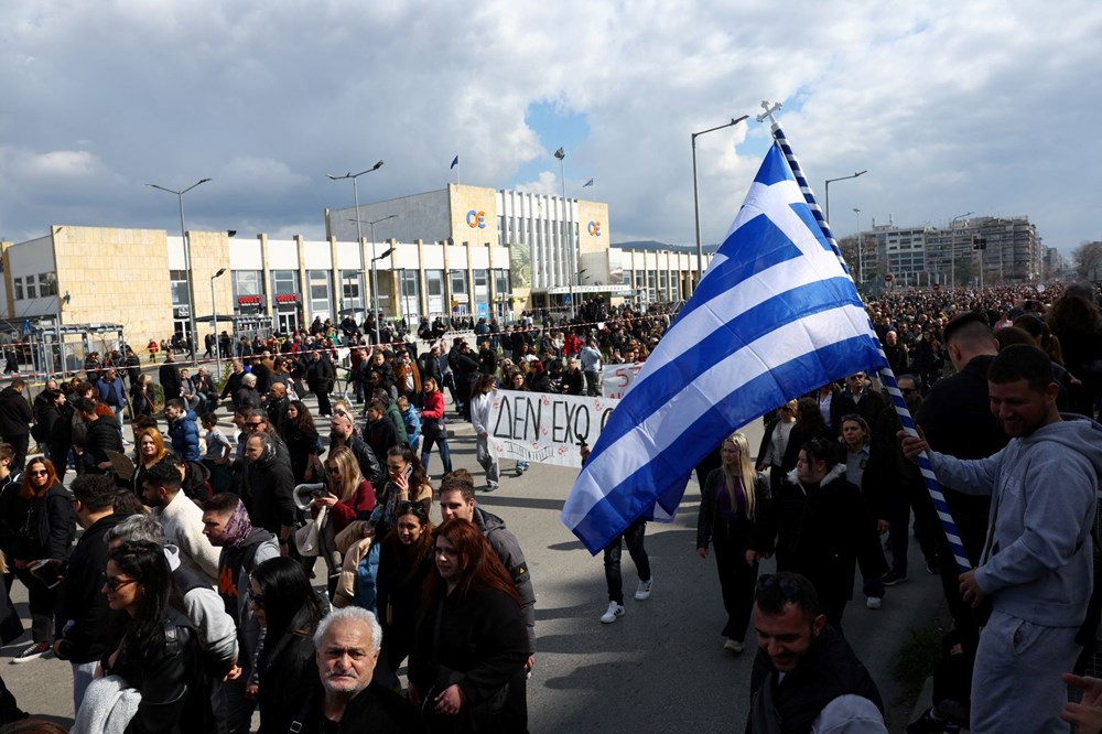 Yunanistan’da hayat durdu: Binlerce kişi hükümeti protesto ediyor - 4