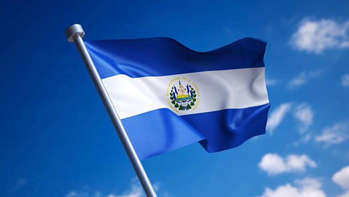 El Salvador'dan vatandaşlık adımı El Salvador'dan vatandaşlık adımı