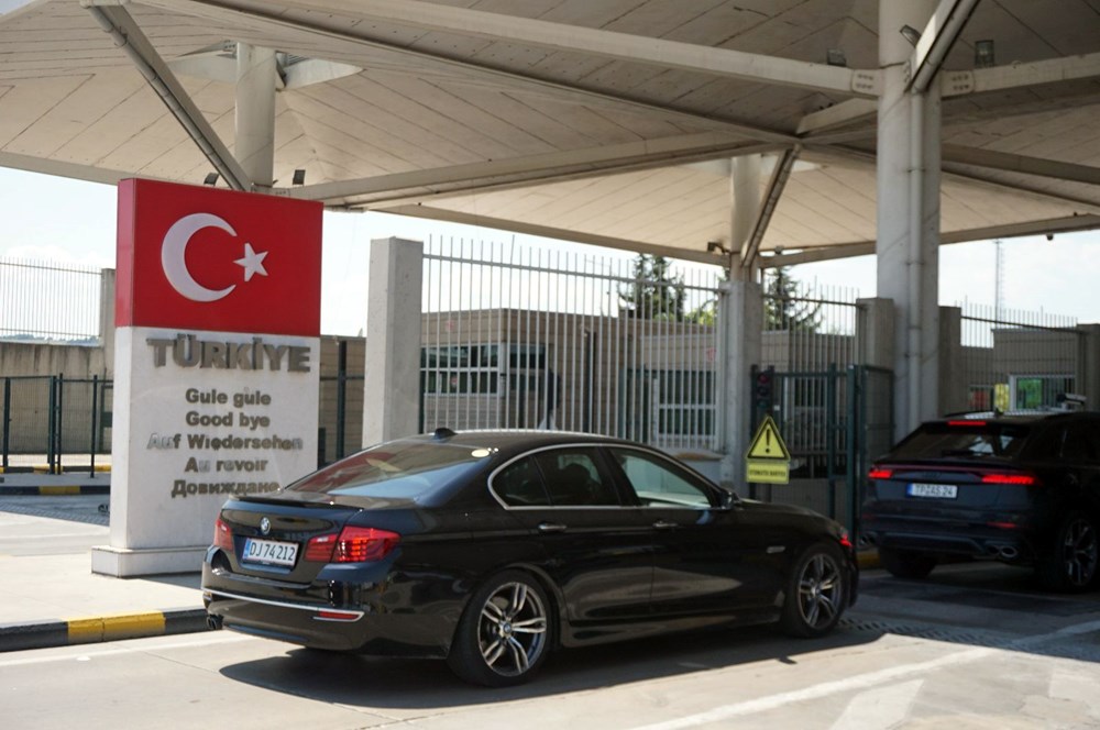 Gurbetçilerin dönüş yolculuğu başladı | Kapıkule Sınır Kapısı’nda yoğunluk - 3