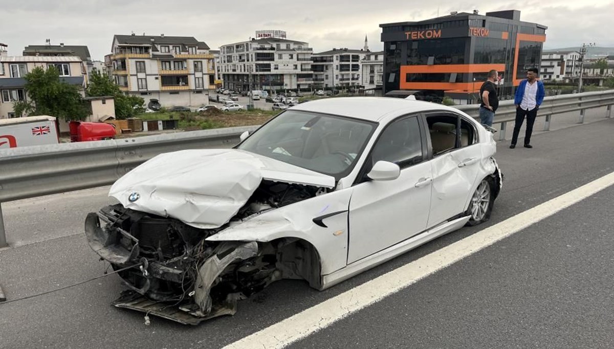 TEM’de 3 otomobil çarpıştı: Ankara yönünde trafik kilitlendi