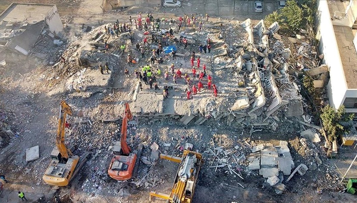 Gaziantep'te yıkılan binada kolon kestikleri iddia edilen 2 kişi tutuklandı