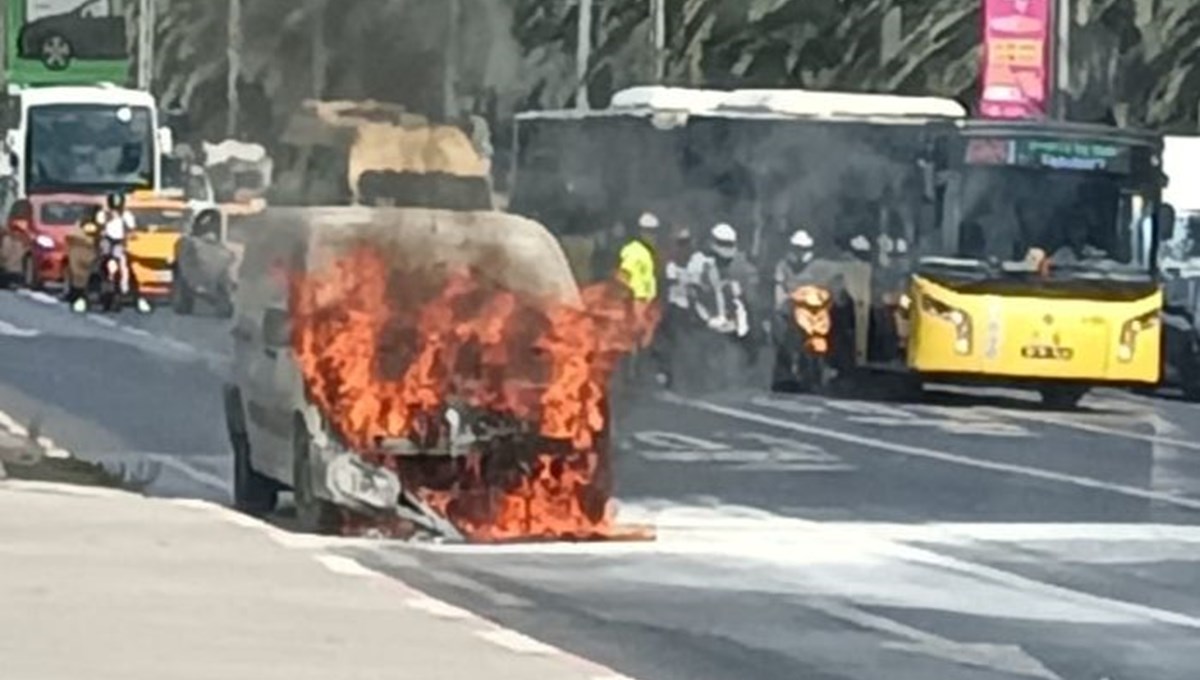 Vatan Caddesi’nde araç yangını