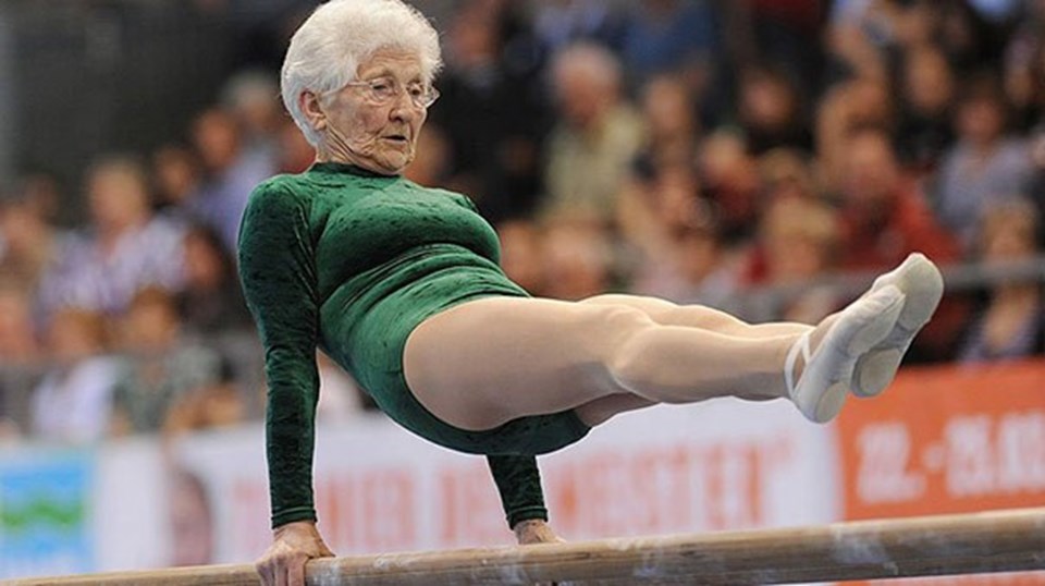 Defne Samyeli'nin hedefi 92 yaşındaki jimnastikçi - 1