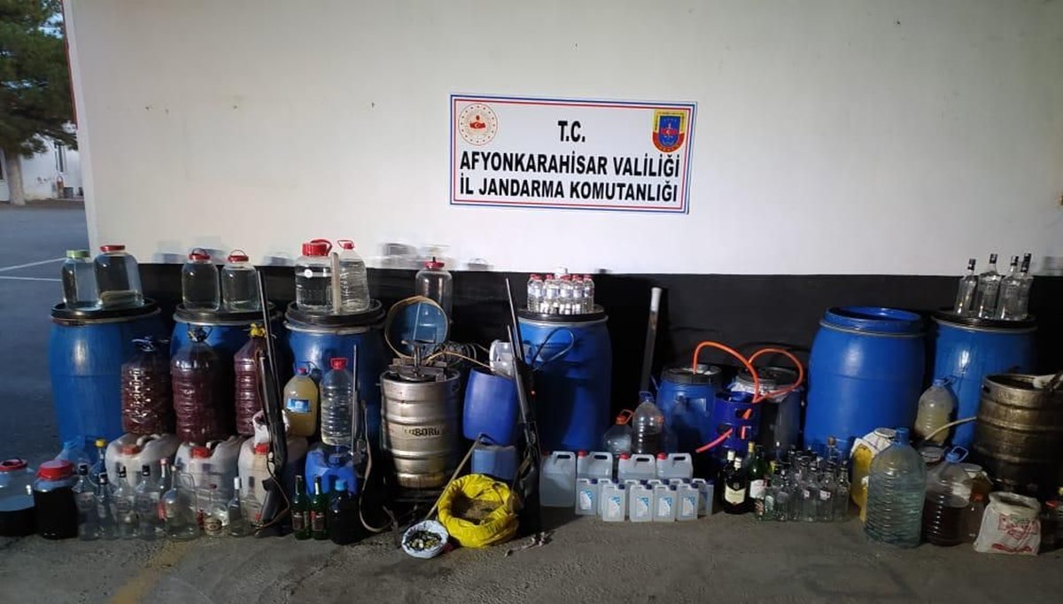 Afyonkarahisar'da 1220 litre sahte içki ele geçirildi