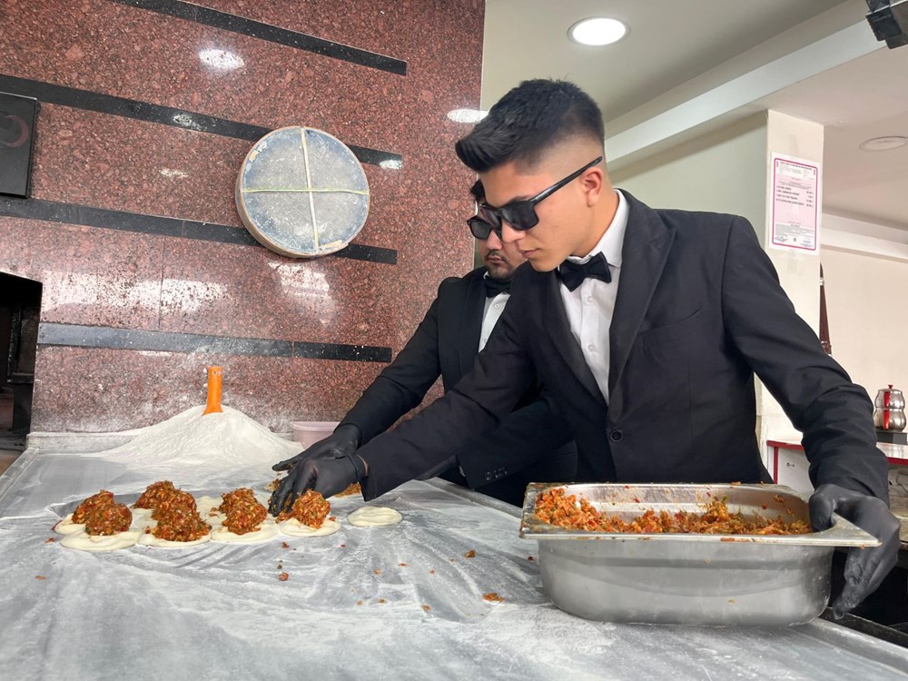 mJ7Wka74mkyB 5uhRPtGyA