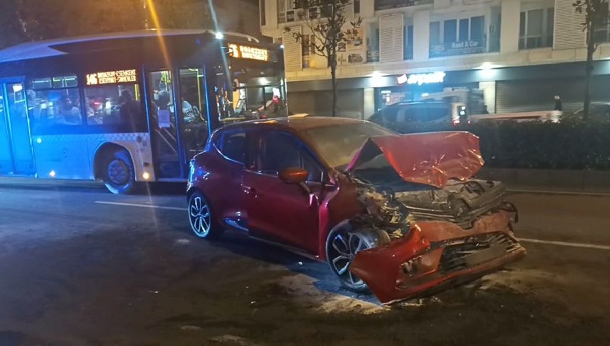 İETT otobüsüne çarpan otomobilin sürücüsü öldü İETT otobüsüne çarpan otomobilin sürücüsü öldü