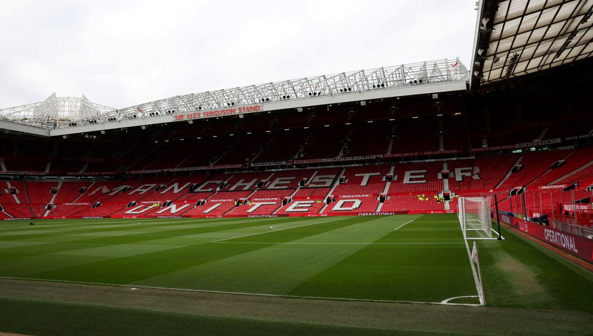 Manchester United yeni stadyum inşa edecek