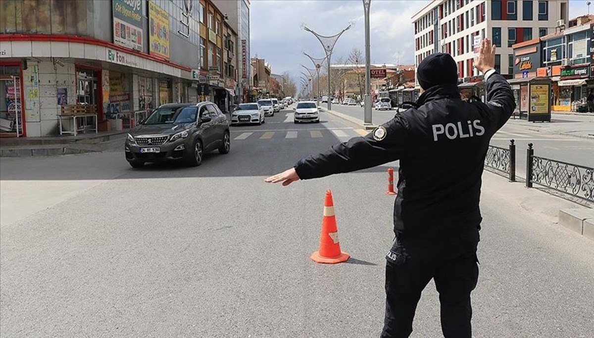İçişleri duyurdu: 813 kişi yakalandı, 787 araç trafikten men edildi