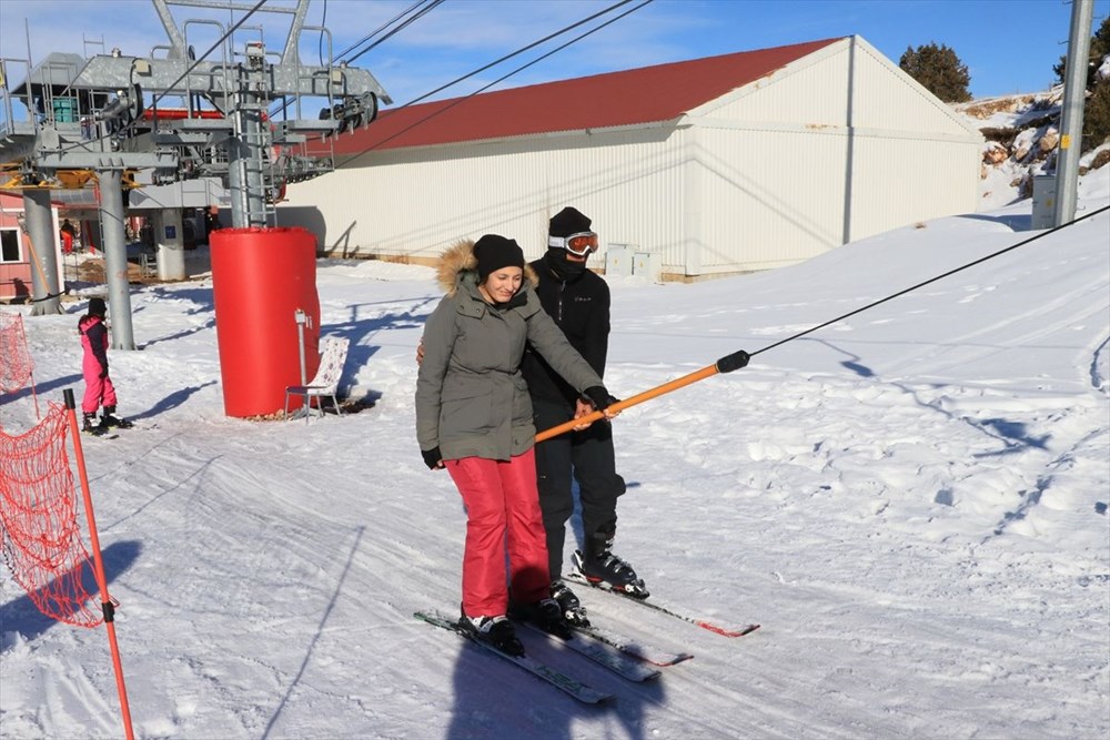 Dinlenmeden pisti tamamlanamayan kayak merkezi: Ergan - 24
