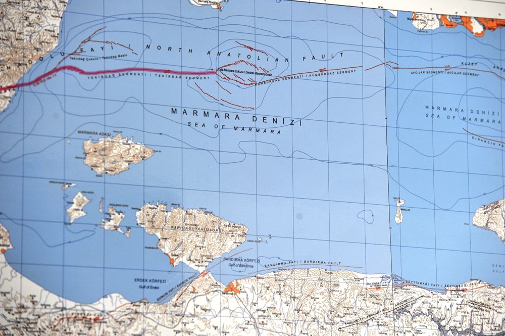 İzmir'i vuran deprem sonrası uzmanlar o bölgeyi işaret etti: Katil fay, Marmara'yı etkileyecek - 6