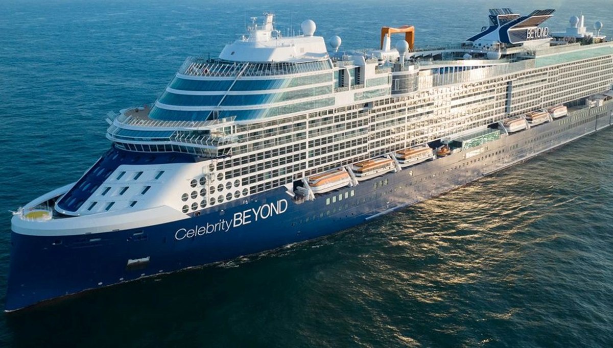 3 bin 600 yolcu kapasiteli Celebrity Beyond Galataport'ta 3 bin 600 yolcu kapasiteli Celebrity Beyond Galataport'ta