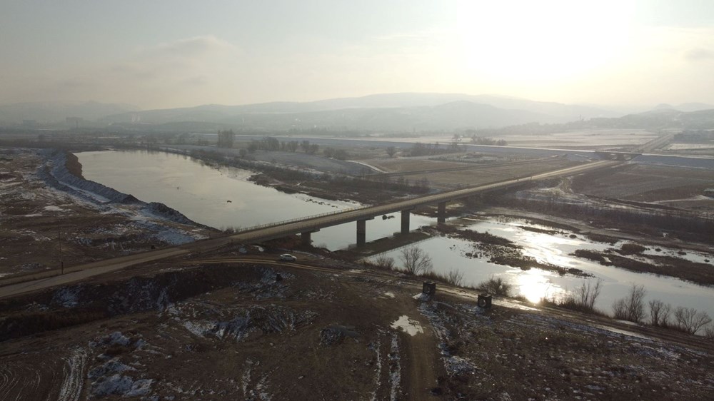 Türkiye'nin en soğuk yeri eksi 26 ile İmranlı oldu: Kızılırmak Nehri dondu - 1