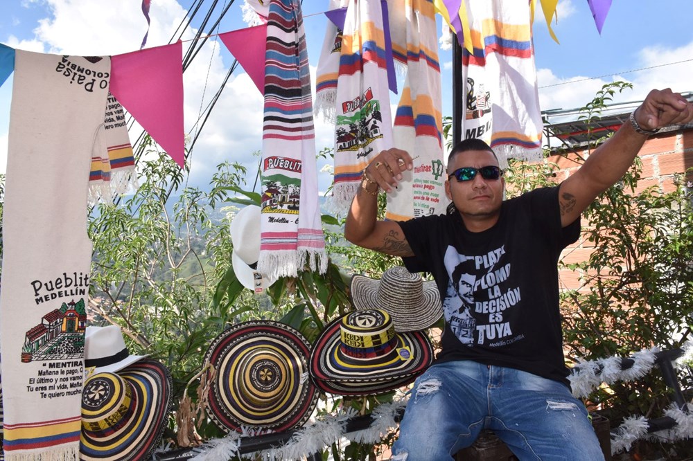 Kolombiya'nın tehlikeli bölgesi Comuna 13 çetelerden arındıktan sonra cazibe merkezi oldu - 9