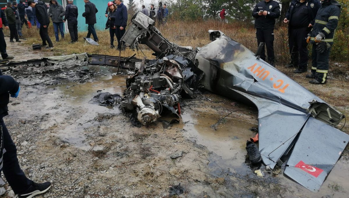 Bursa'da eğitim uçağı düştü: Hakan Köksal ve Burcu Sağlam hayatnı kaybetti