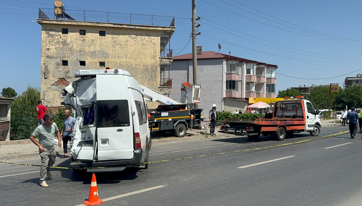 Samsun’da yolcu minibüsüne kamyon çarptı: 11 yaralı