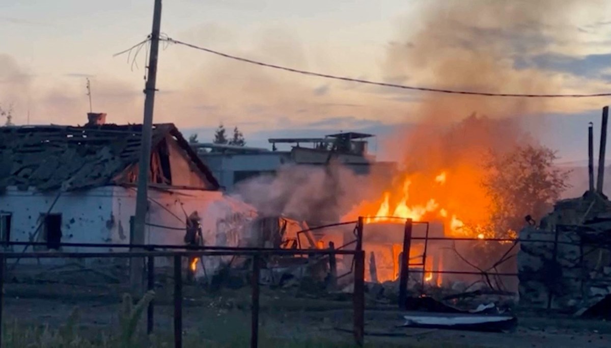 Rusya-Ukrayna sınırı ateş hattı: Kursk'ta acil durum ilan edildi, sivillerin tahliyesi sürüyor Rusya-Ukrayna sınırı ateş hattı: Kursk'ta acil durum ilan edildi, sivillerin tahliyesi sürüyor