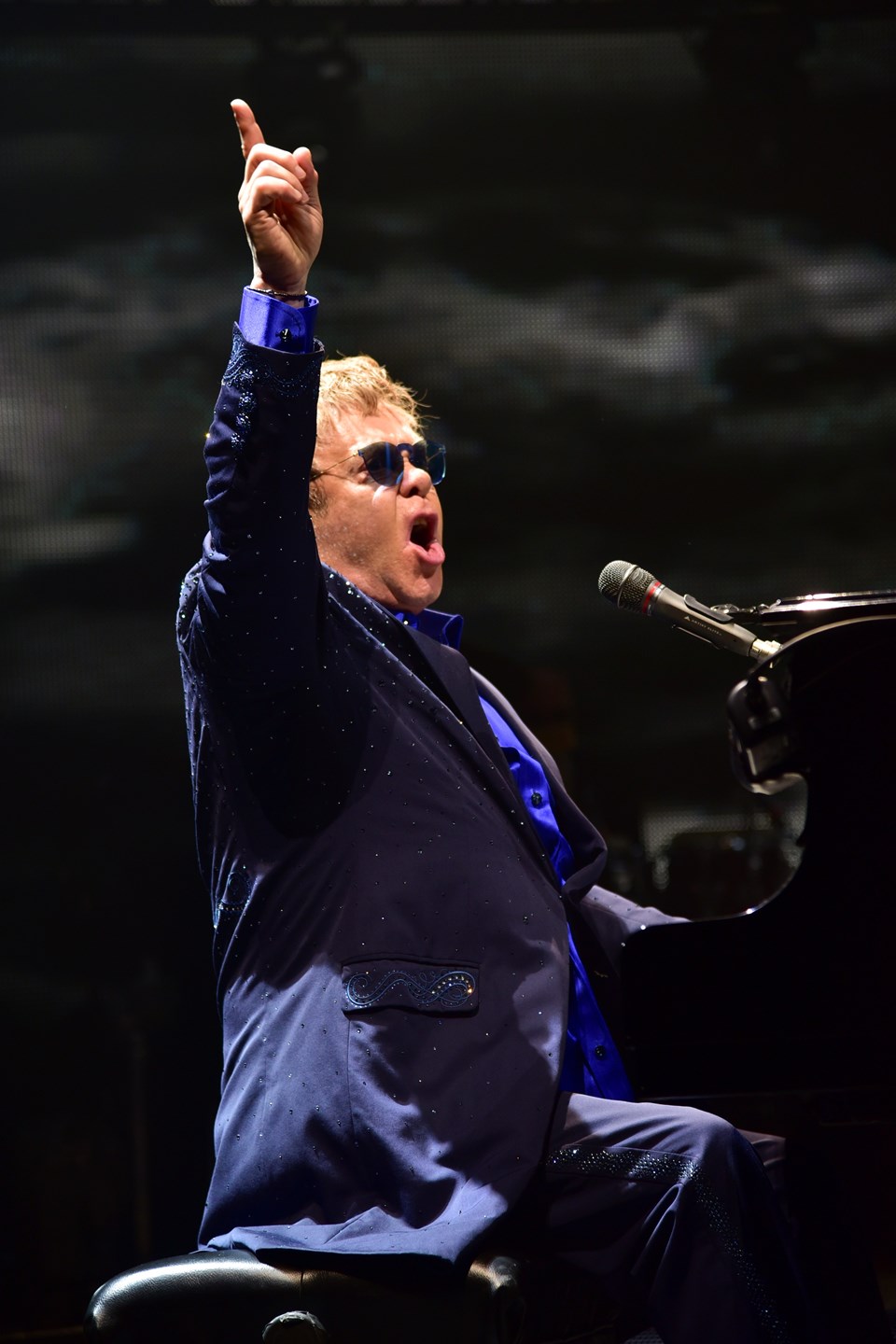 Elton John’dan George Michael’a şarkılı anma - 1