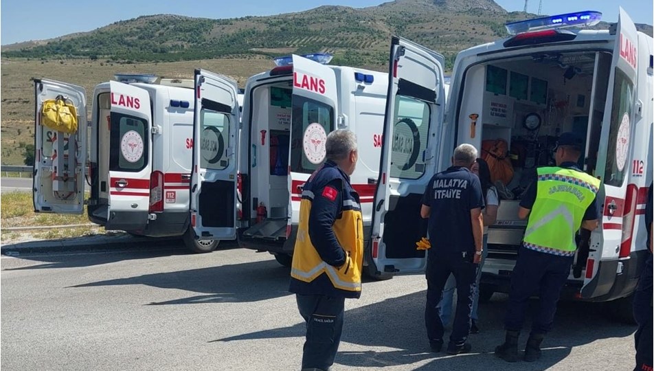 Malatya'da iki otomobil çarpıştı: 4 yaralı