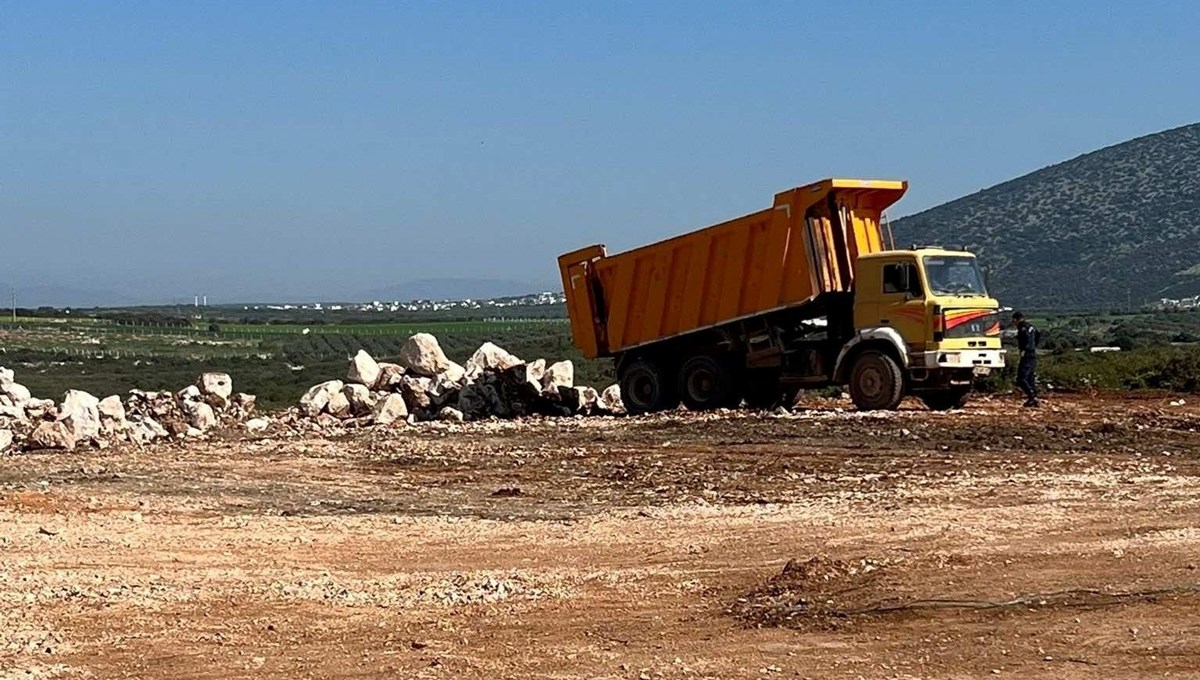 Vadiye moloz dökerken yakalandılar