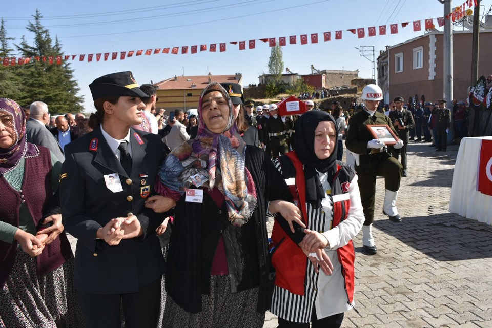 MSB: Zeytin Dalı Harekat bölgesinde silah kazasında yaralanan asker şehit oldu - 2