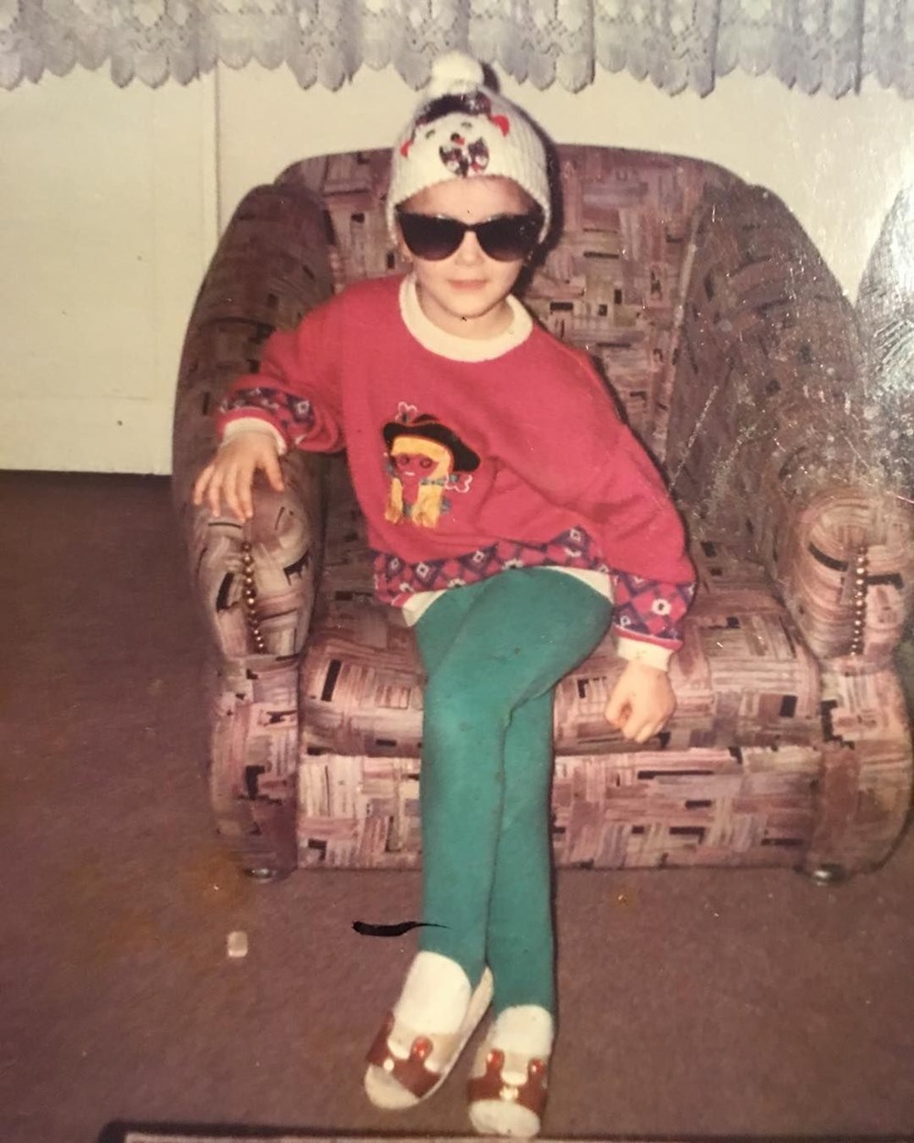 Nilgün Belgün takipçilerini geçmişe götürdü: Bu fotoğraf Marmaris'te çekildi (Ünlülerin çocukluk ve gençlik halleri) - 477