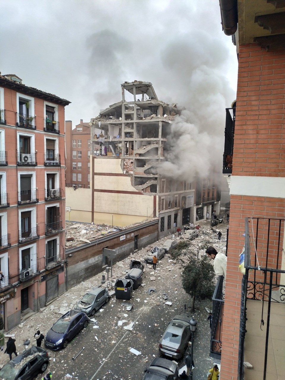 Explosión en Madrid, capital de España: 3 muertos, 10 heridos Explosión en Madrid, capital de España: 3 muertos, 10 heridos