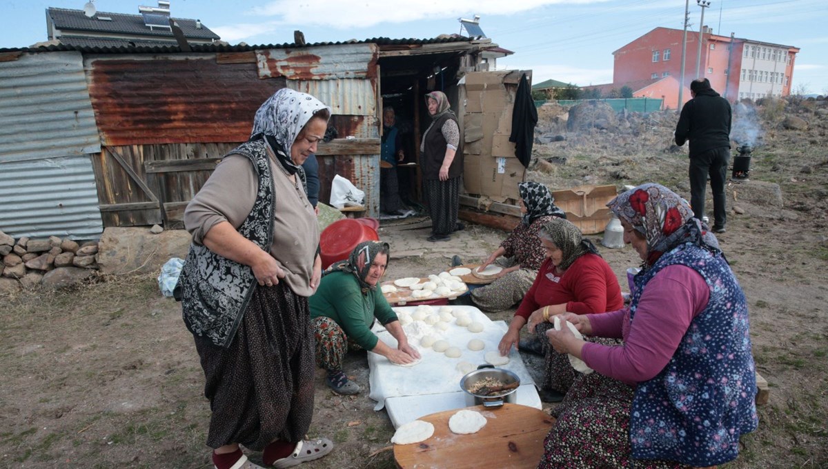 Kürül hazırlamak için toplandılar: Kışın sofralarda, imece usulü yaşatıyor